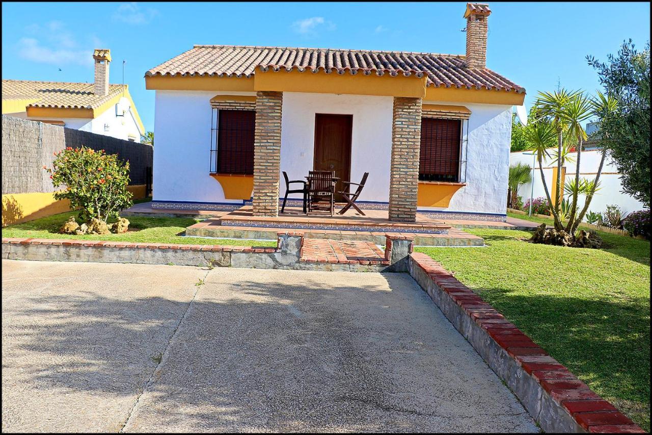 Chalet Con Piscina En Roche Viejo Conil De La Frontera Exterior photo