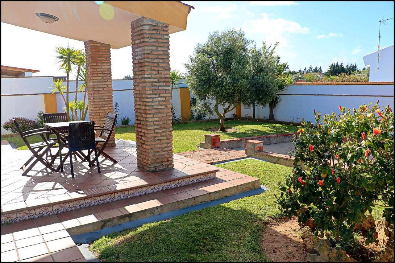Chalet Con Piscina En Roche Viejo Conil De La Frontera Exterior photo